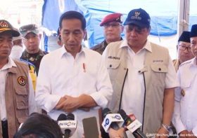 Tinjau Korban Gempa Cianjur, Jokowi Pastikan Relokasi Rumah Dimulai, Bantuan Tunai Segera Disalurkan